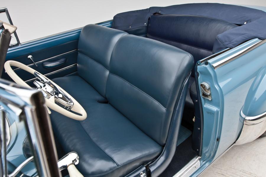  Oldsmobile 88 Convertible Futuramic 1949 года  (фото 12 из 33)